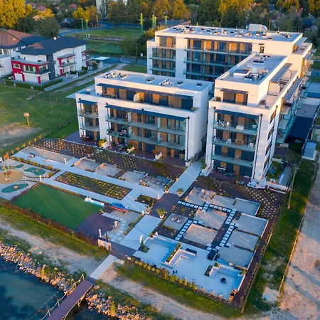 Sunset 116 With Lakeview Διαμέρισμα